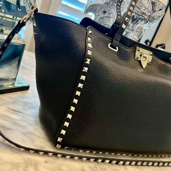 Valentino Garavani Rockstud Tote - Picture 2 of 14